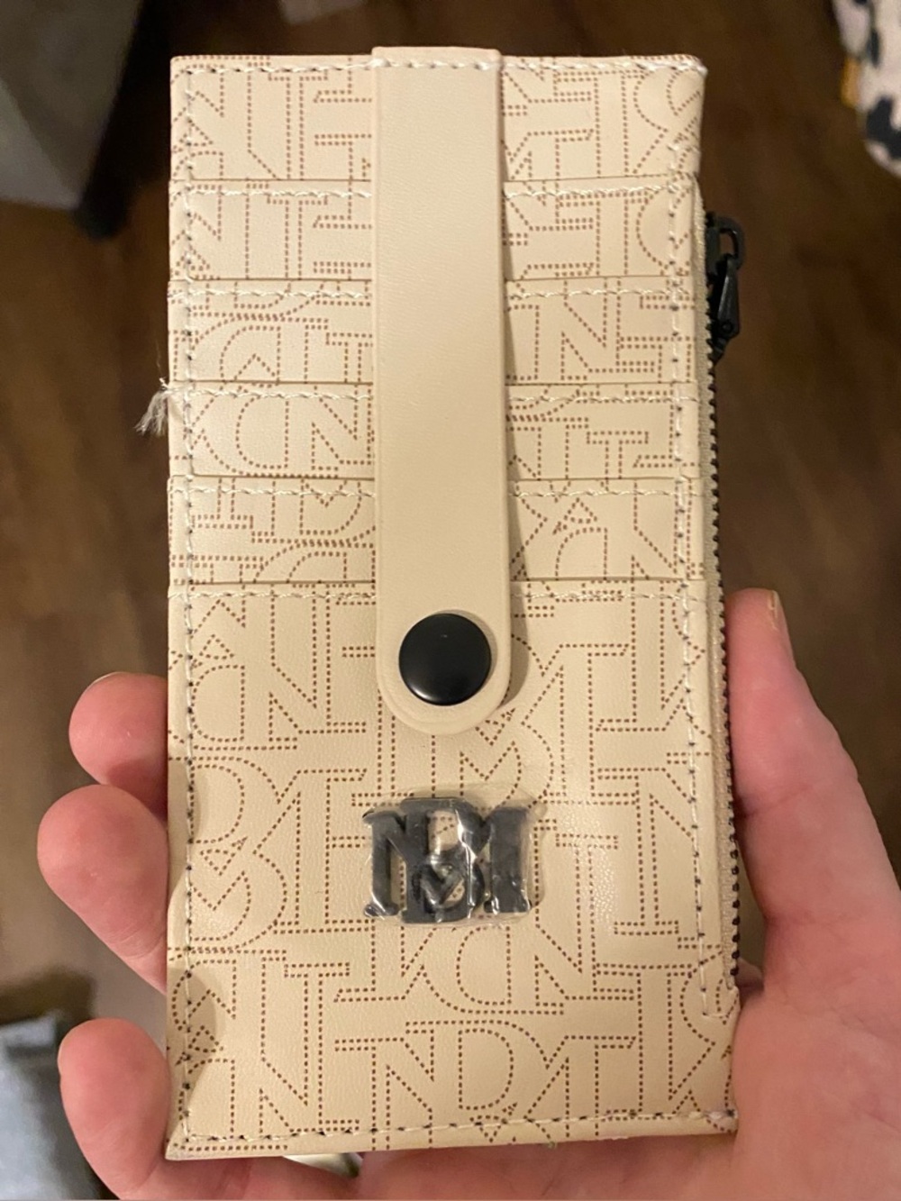 Badgely Mischka Cardholder NWT